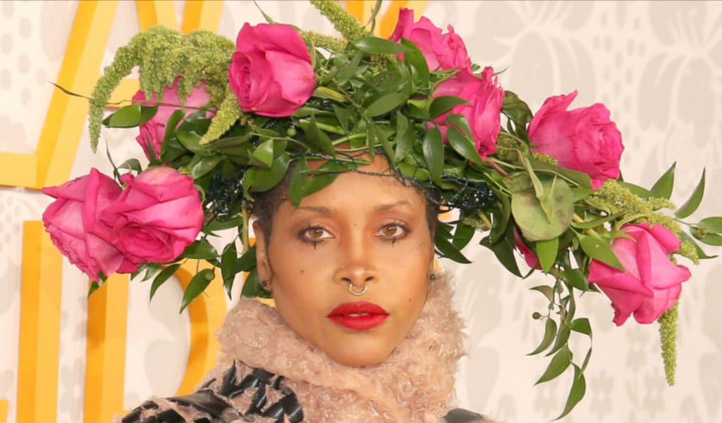 erykah-badu-beauty-looks-bet-black-girls-rock-2019-style-rave