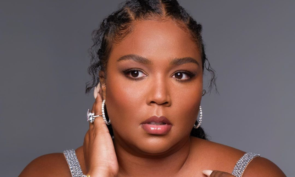 Lizzo-Beating-Vogue-magazine-October-issue