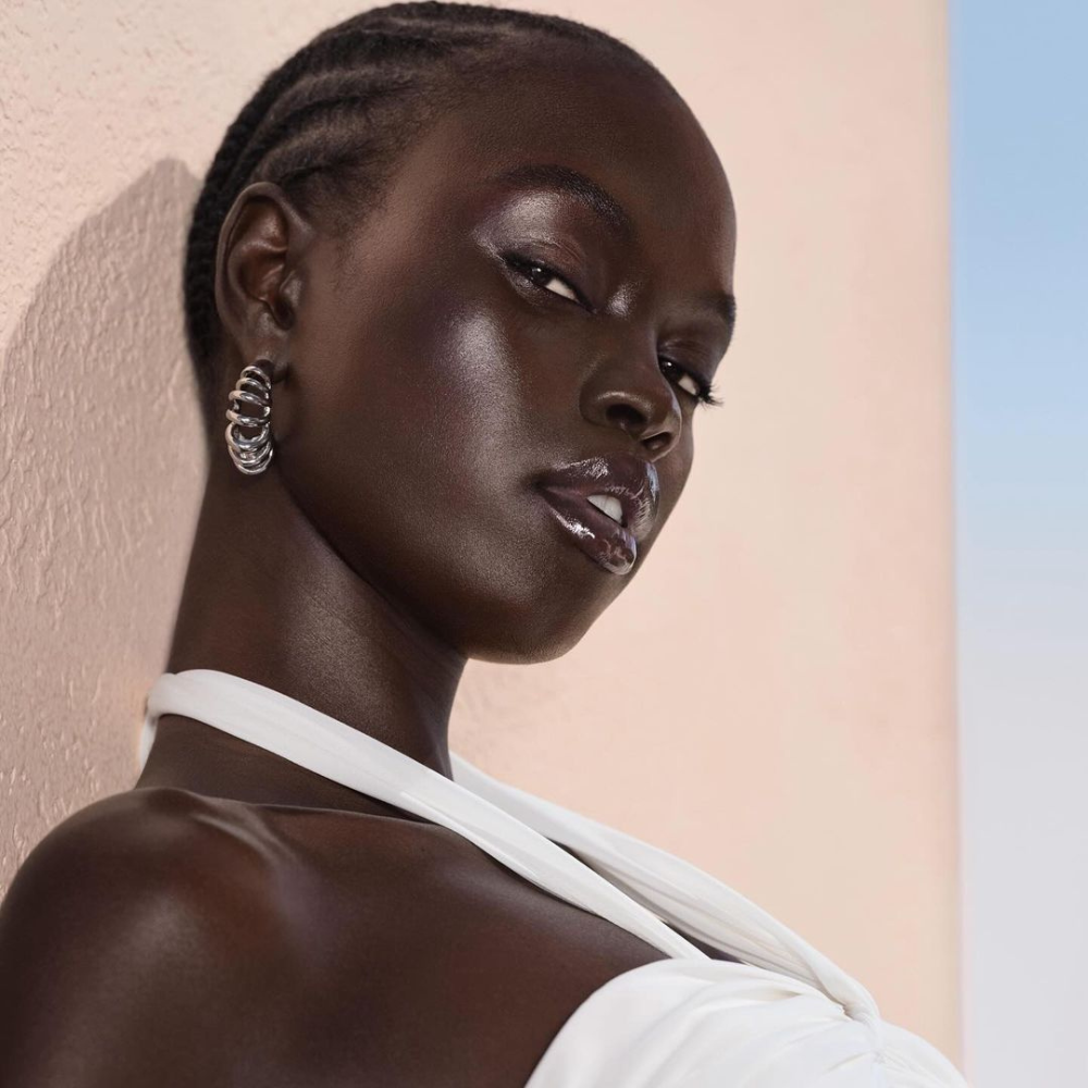 body-shimmer-oil-style-rave-fenty-black-woman