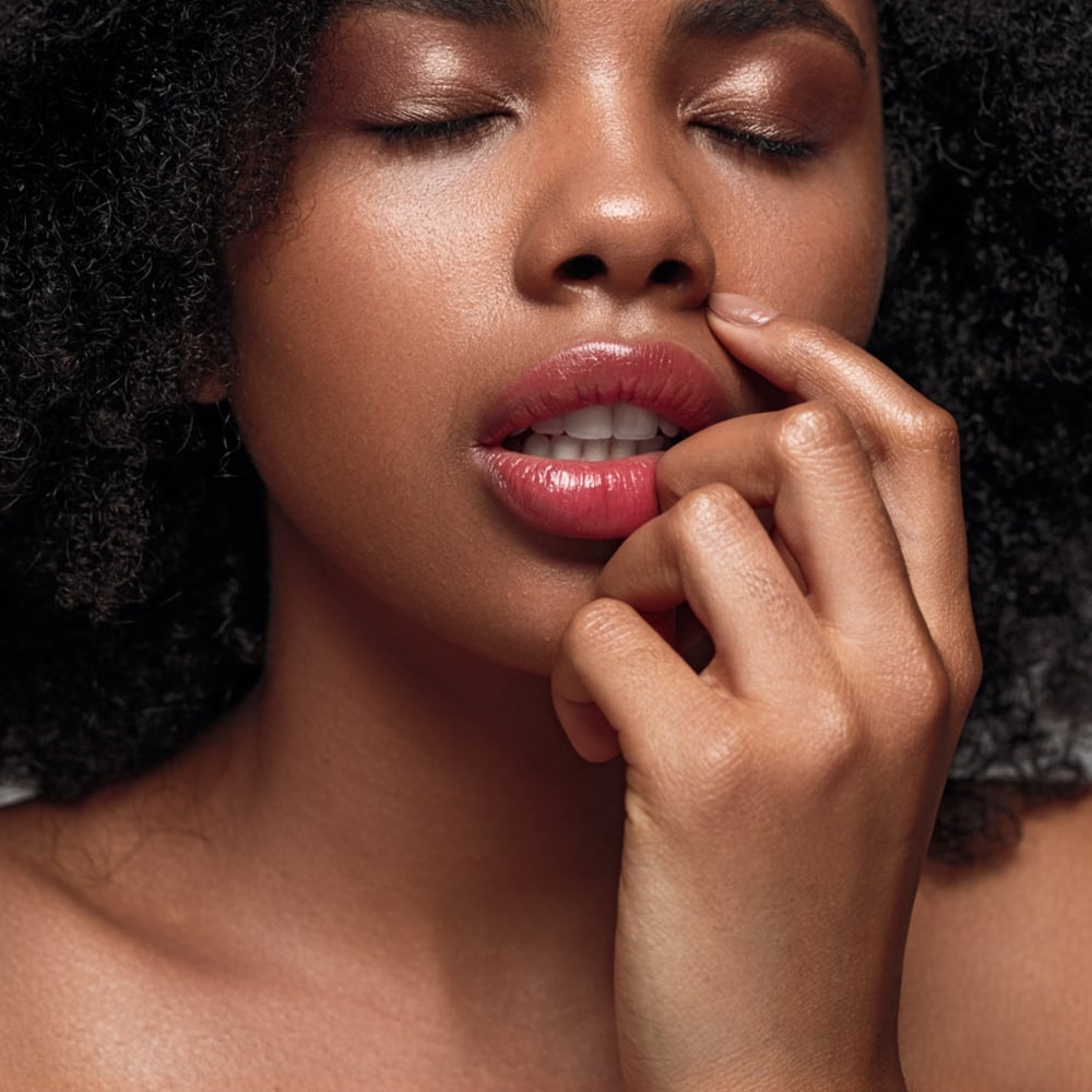 what-is-led-lip-therapy-style-rave