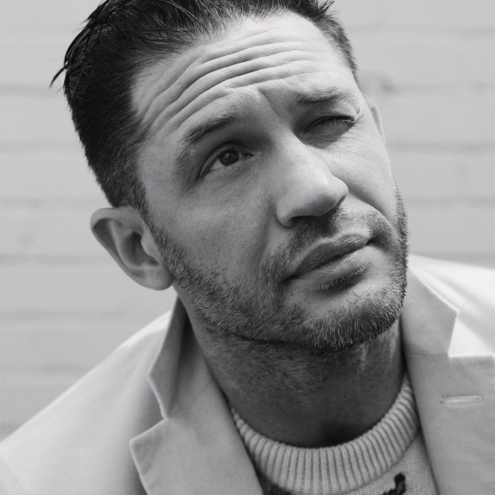 tom-hardy-supreme-air-jordan-5-sneakers-style-rave