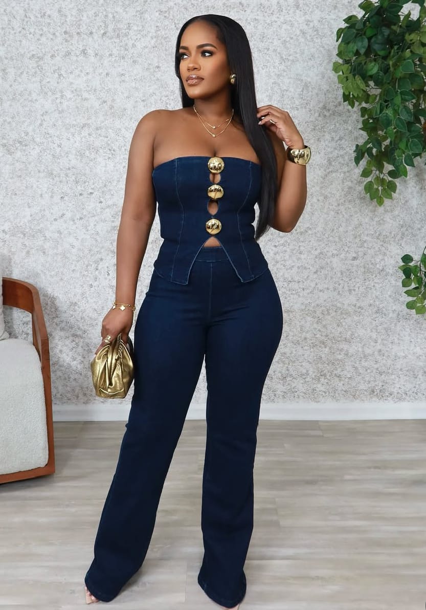 Chic vibes in denim